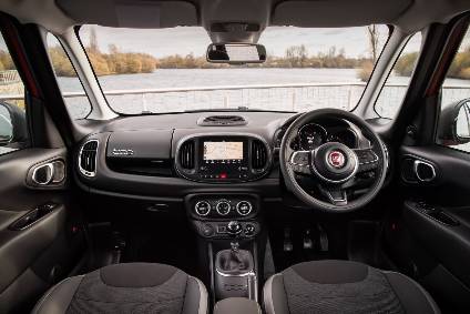 Interior Design And Technology Fiat 500l Automotive
